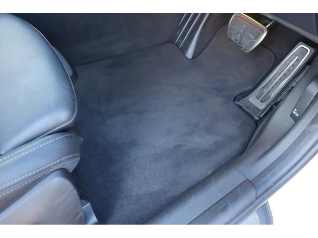 ＬＩＢＥＲＡＬＡの名前の由来はラテン語で「ｌｉｂｅｒａ：自由」と「ａｌａ：翼」を意味し、それらを組合せた造語です。自由な翼を得て思う存分人生を謳歌して欲しいという願いが込められています。