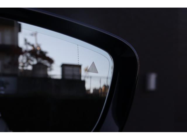 マットブラックにホワイトのＬＩＢＥＲＡＬＡのロゴの建物と看板が目印です。マットブラックにホワイトのＬＩＢＥＲＡＬＡのロゴの建物と看板が目印です。