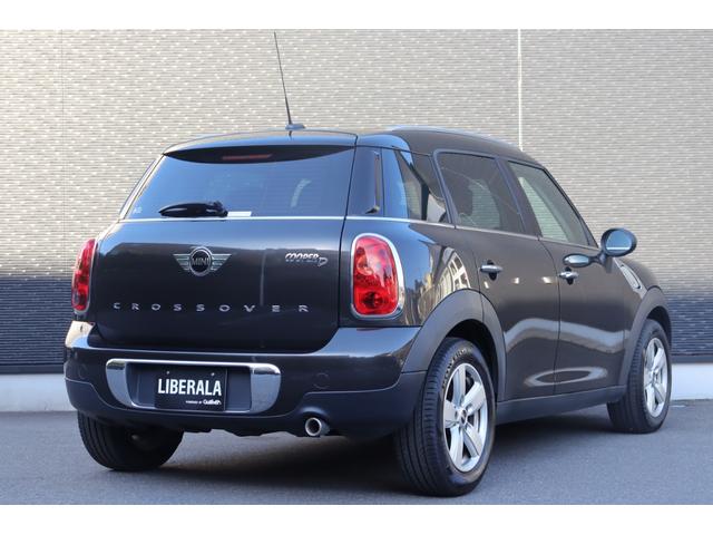 ＭＩＮＩ クーパーＤ　クロスオーバー　禁煙車　純正オーディオ　ＡＵＸ　ＣＤ　キセノンヘッドライト　オートライト　フロント／リアフォグ　アンビエントライト　純正フロアマット　純正１６インチＡＷ　社外ＥＴＣ　リモコンキー　スペアキー１本あり（16枚目）