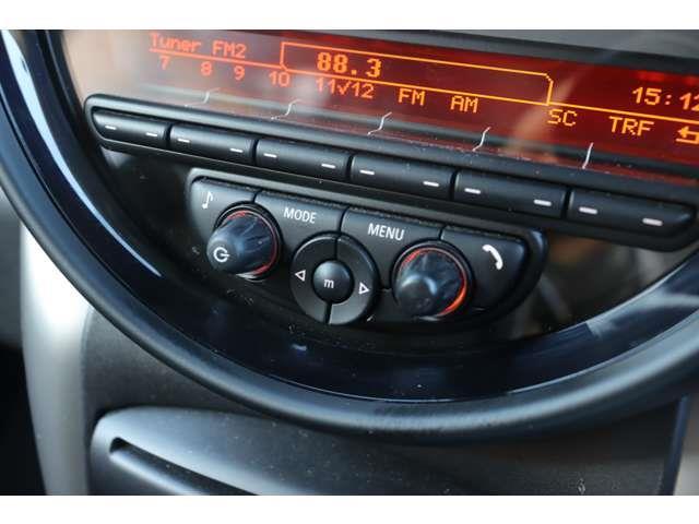 ＭＩＮＩ クーパーＤ　クロスオーバー　禁煙車　純正オーディオ　ＡＵＸ　ＣＤ　キセノンヘッドライト　オートライト　フロント／リアフォグ　アンビエントライト　純正フロアマット　純正１６インチＡＷ　社外ＥＴＣ　リモコンキー　スペアキー１本あり（20枚目）