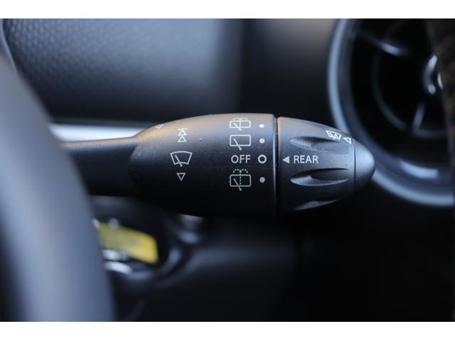 ＭＩＮＩ クーパーＤ　クロスオーバー　禁煙車　純正オーディオ　ＡＵＸ　ＣＤ　キセノンヘッドライト　オートライト　フロント／リアフォグ　アンビエントライト　純正フロアマット　純正１６インチＡＷ　社外ＥＴＣ　リモコンキー　スペアキー１本あり（28枚目）