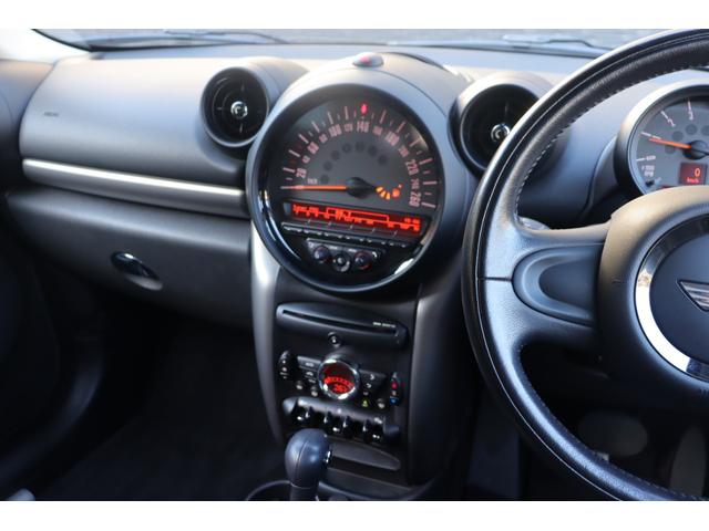ＭＩＮＩ クーパーＤ　クロスオーバー　禁煙車　純正オーディオ　ＡＵＸ　ＣＤ　キセノンヘッドライト　オートライト　フロント／リアフォグ　アンビエントライト　純正フロアマット　純正１６インチＡＷ　社外ＥＴＣ　リモコンキー　スペアキー１本あり（36枚目）