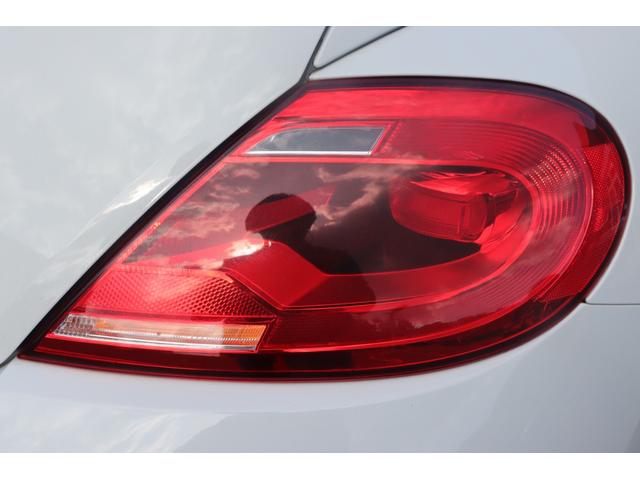 ザ・ビートル デザイン 保証書 クルコン 社外ナビ 地デジ Bluetooth CD/DVD AUX LEDヘッドライト F/Rフォグ 純正16インチAW 純正フロアマット ETC 純正ドラレコ前後 リモコンキー スペアキー(63枚目)