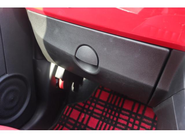 500 1.2 ポップ 禁煙車 保証書 取扱説明書 純正ディスプレイオーディオ AppleCarPlay Bluetooth USB 赤革Sカバー ハロゲンライト リアフォグ ステアS 社外フロアマット ETC リモコンキー(46枚目)