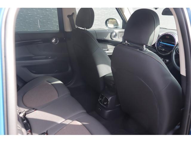 ＭＩＮＩ クーパーＤ　クロスオーバー　インテリジェントＳ　ＡＣＣ　純正ナビ　Ｂｌｕｅｔｏｏｔｈ　ＵＳＢ　Ｂカメラ　コーナーＳ　ＬＥＤ　Ａライト　Ｆ／Ｒフォグ　Ａワイパー　Ｐバックドア　純正１７インチＡＷ　ミラー一体型ＥＴＣ　ドラレコ　禁煙（54枚目）