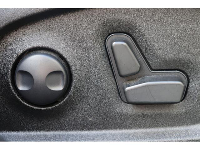 ジープ・レネゲード リミテッド　ＡＣＣ　ＢＳＭ　衝突被害軽減ブレーキ　純正ナビ　ＣａｒＰｌａｙ　地デジ　Ｂｌｕｅｔｏｏｔｈ　Ｂカメラ　　Ｐセンサー　ドラレコ前後　黒革　シートＨ　Ｐシート　ステアＨ　ステアＳ　コーナーＳ　ＥＴＣ（55枚目）