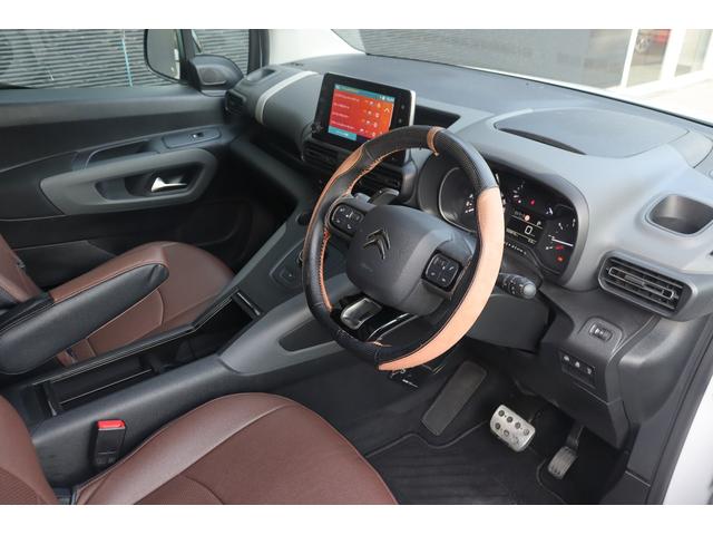 ベルランゴ シャイン　衝突軽減　ＡＣＣ　ＢＳＭ　ガラスＲ　純正ディスプレイＡ（社外メモリナビ付）　ＣａｒＰｌａｙ　ＢＴ　Ｂカメラ　コーナーＳ　ＬＥＤ　Ａハイビーム　ステアＳ　Ｐシフト　純正１６インチＡＷ　ＥＴＣ　ドラレコ（10枚目）