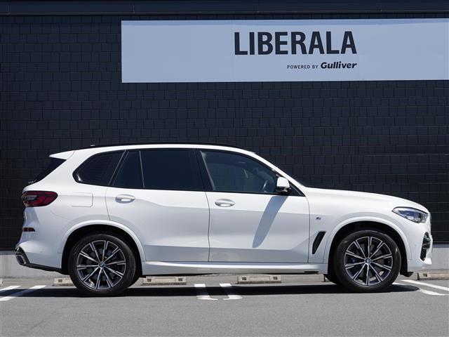 Ｘ５ ｘＤｒｉｖｅ　３５ｄ　Ｍスポーツ　ワンオーナーＣａｒＰｌａｙ　３６０°カメラパーキング・アシストドライビング・アシストプロフェッショナル保冷保温機能付カップホルダーＨＵＤ黒レザーオールシートヒーター（8枚目）