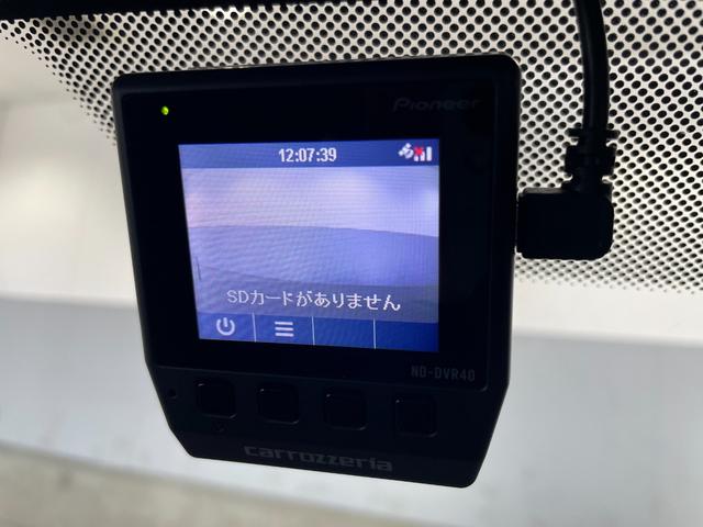 ＭＩＮＩ クーパー　ＬＣＩモデルＭＩＮＩドライビングアシストＡＣＣブラックレザーシート　シートヒーター　バックカメラ社外インターフェースフルセグＴＶ　ドライブレコーダー　ブラックアクセントトリム　アンビエントライト（15枚目）