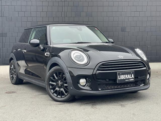 ＭＩＮＩ クーパー　ＬＣＩモデルＭＩＮＩドライビングアシストＡＣＣブラックレザーシート　シートヒーター　バックカメラ社外インターフェースフルセグＴＶ　ドライブレコーダー　ブラックアクセントトリム　アンビエントライト（54枚目）