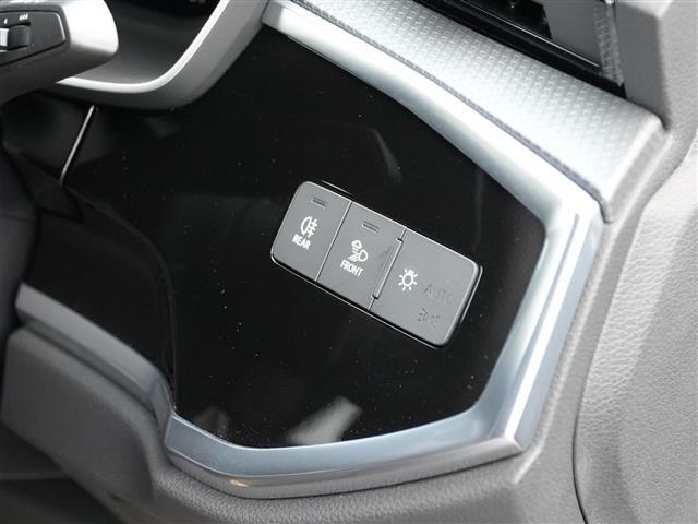 Ｑ３ ３５ＴＦＳＩ　Ｓライン　ワンオーナー　ＡｕｄｙプレセンスＡＣＣレーンアシストサイドアシスト　ＭＭＩナビフルセグＴＶ　Ｂｌｕｅｔｏｏｔｈ全方位カメラブラックレザーシートシートヒーター　パワーバックドア　ドライブセレクトドラレコ（20枚目）