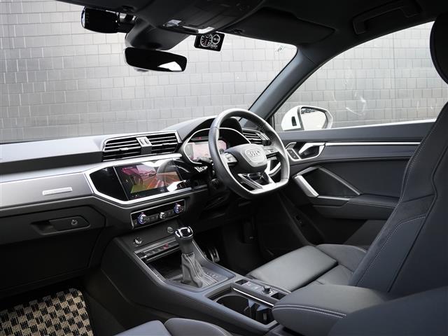 Ｑ３ ３５ＴＦＳＩ　Ｓライン　ワンオーナー　ＡｕｄｙプレセンスＡＣＣレーンアシストサイドアシスト　ＭＭＩナビフルセグＴＶ　Ｂｌｕｅｔｏｏｔｈ全方位カメラブラックレザーシートシートヒーター　パワーバックドア　ドライブセレクトドラレコ（42枚目）