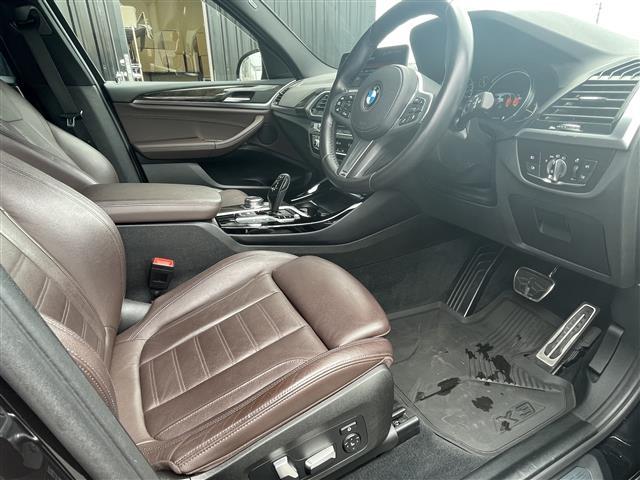 Ｘ３ ｘＤｒｉｖｅ　２０ｄ　Ｍスポーツ　インテリジェントセーフティ　衝突軽減ブレーキＡＣＣ車線逸脱ブラインドスポットモカレザーシート　シートヒーター　前席パワーシートＩＤｒｉｖｅＨＤＤナビフルセグＴＶ　Ｂｌｕｅｔｏｏｔｈ全方位カメラドラレコ（3枚目）