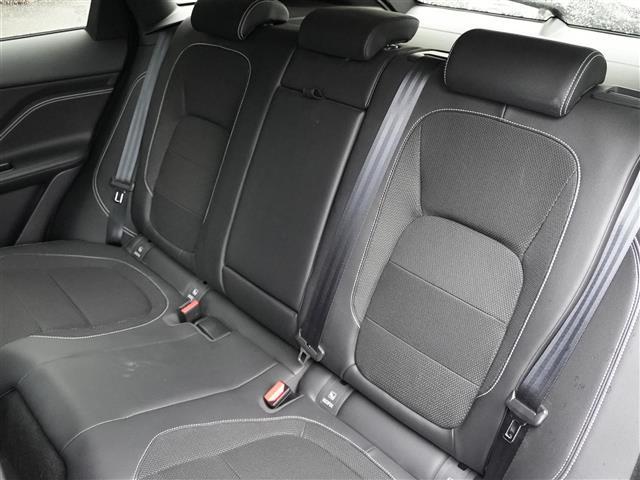 Ｆペイス Ｒ－スポーツ　ワンオーナー　ＩＮＣＯＮＴＲＯＬ　ＴＯＵＣＨ　ＰＲＯナビフルセグＴＶＢｌｕｅｔｏｏｔｈ全方位カメラ　ＭＥＲＩＤＩＡＮサラウンド　ハーフレザーシートシートヒーターＬアダプティブＬＥＤヘッドライト（8枚目）