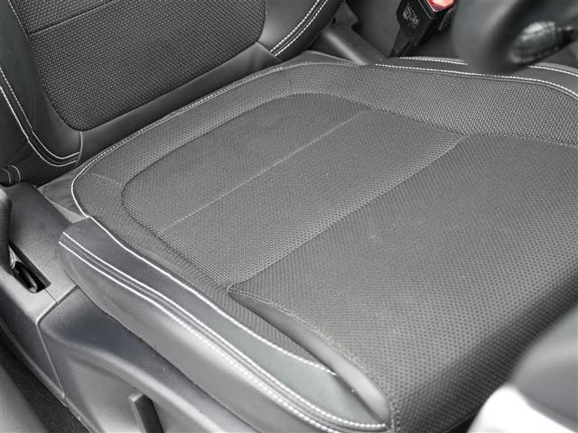 Ｆペイス Ｒ－スポーツ　ワンオーナー　ＩＮＣＯＮＴＲＯＬ　ＴＯＵＣＨ　ＰＲＯナビフルセグＴＶＢｌｕｅｔｏｏｔｈ全方位カメラ　ＭＥＲＩＤＩＡＮサラウンド　ハーフレザーシートシートヒーターＬアダプティブＬＥＤヘッドライト（16枚目）