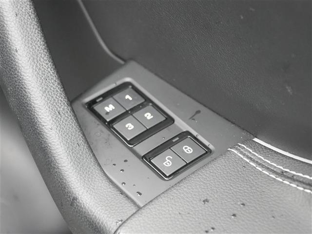 Ｆペイス Ｒ－スポーツ　ワンオーナー　ＩＮＣＯＮＴＲＯＬ　ＴＯＵＣＨ　ＰＲＯナビフルセグＴＶＢｌｕｅｔｏｏｔｈ全方位カメラ　ＭＥＲＩＤＩＡＮサラウンド　ハーフレザーシートシートヒーターＬアダプティブＬＥＤヘッドライト（18枚目）