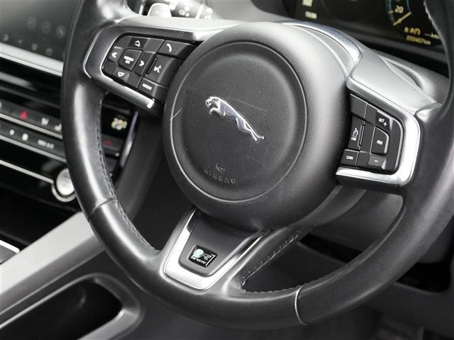 Ｆペイス Ｒ－スポーツ　ワンオーナー　ＩＮＣＯＮＴＲＯＬ　ＴＯＵＣＨ　ＰＲＯナビフルセグＴＶＢｌｕｅｔｏｏｔｈ全方位カメラ　ＭＥＲＩＤＩＡＮサラウンド　ハーフレザーシートシートヒーターＬアダプティブＬＥＤヘッドライト（22枚目）