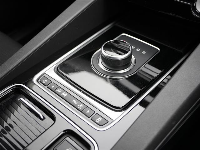 Ｆペイス Ｒ－スポーツ　ワンオーナー　ＩＮＣＯＮＴＲＯＬ　ＴＯＵＣＨ　ＰＲＯナビフルセグＴＶＢｌｕｅｔｏｏｔｈ全方位カメラ　ＭＥＲＩＤＩＡＮサラウンド　ハーフレザーシートシートヒーターＬアダプティブＬＥＤヘッドライト（29枚目）