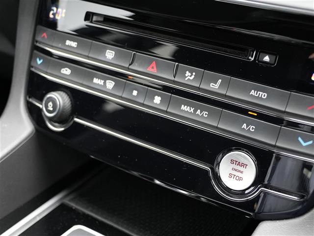 Ｆペイス Ｒ－スポーツ　ワンオーナー　ＩＮＣＯＮＴＲＯＬ　ＴＯＵＣＨ　ＰＲＯナビフルセグＴＶＢｌｕｅｔｏｏｔｈ全方位カメラ　ＭＥＲＩＤＩＡＮサラウンド　ハーフレザーシートシートヒーターＬアダプティブＬＥＤヘッドライト（30枚目）