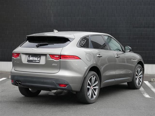 Ｆペイス Ｒ－スポーツ　ワンオーナー　ＩＮＣＯＮＴＲＯＬ　ＴＯＵＣＨ　ＰＲＯナビフルセグＴＶＢｌｕｅｔｏｏｔｈ全方位カメラ　ＭＥＲＩＤＩＡＮサラウンド　ハーフレザーシートシートヒーターＬアダプティブＬＥＤヘッドライト（33枚目）