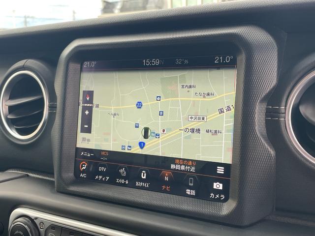 ジープ・ラングラーアンリミテッド サハラ　ＪＥＰＰＥＳＥＮ１インチリフトＵＰ　ＵｃｏｎｎｅｃｔナビフルセグＴＶ　Ｂｌｕｅｔｏｏｔｈ　ＣａｒＰｌａｙ対応バックカメラブラックレザーシートシートヒーター　ステアリングヒータ　軽減ブレーキＡＣＣＢＳＭ（27枚目）