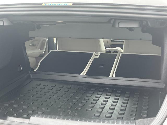 ＣＬＡクラス ＣＬＡ２００ｄ　レザーエクスクルーシブＰＫＧホワイトレザーシート　アドバンスＰＫＧ　ＭＢＵＸナビフルセグＴＶ　Ｂｌｕｅｔｏｏｔｈ全方位カメラヘッドアップディスプレイ　アンビエントライト　レーダーセーフティ　ドラレコ（17枚目）