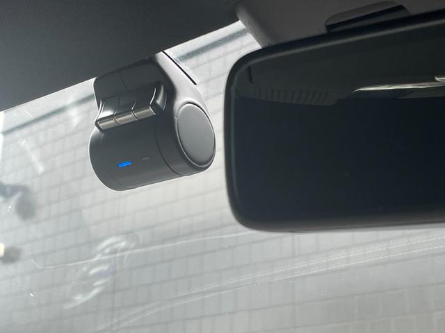 ＣＬＡクラス ＣＬＡ２００ｄ　レザーエクスクルーシブＰＫＧホワイトレザーシート　アドバンスＰＫＧ　ＭＢＵＸナビフルセグＴＶ　Ｂｌｕｅｔｏｏｔｈ全方位カメラヘッドアップディスプレイ　アンビエントライト　レーダーセーフティ　ドラレコ（19枚目）