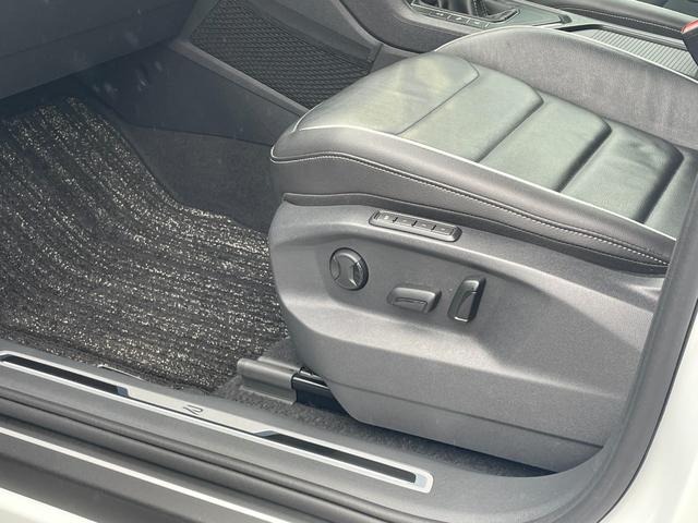 ティグアン ＴＳＩ　Ｒライン　１オーナー　パノラマＳＲブラックレザーシートｈａｒｍａｎ／ｋａｒｄｏｎ　ＤｉｓｃｏｖｅｒＰＲＯデジタルメーターヘッドアップディスプレイアンビエントライト　フロントアシスト　サイドアシストＢＳＭドラレコ（15枚目）