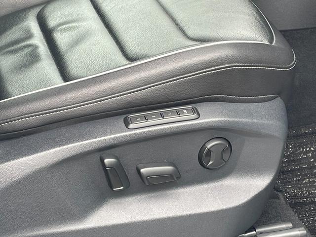 ティグアン ＴＳＩ　Ｒライン　１オーナー　パノラマＳＲブラックレザーシートｈａｒｍａｎ／ｋａｒｄｏｎ　ＤｉｓｃｏｖｅｒＰＲＯデジタルメーターヘッドアップディスプレイアンビエントライト　フロントアシスト　サイドアシストＢＳＭドラレコ（16枚目）