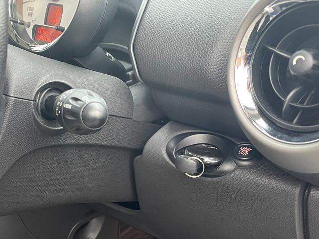 MINI クーパーS クロスオーバー オール4 アイボリーレザーシートシートヒーターカロッツェリアサイバーナビフルセグTVBluetooth HIDヘッドライト アンビエントライト 電動格納ミラーUKドアミラーUKルームミラーガラスフィルム施工(20枚目)