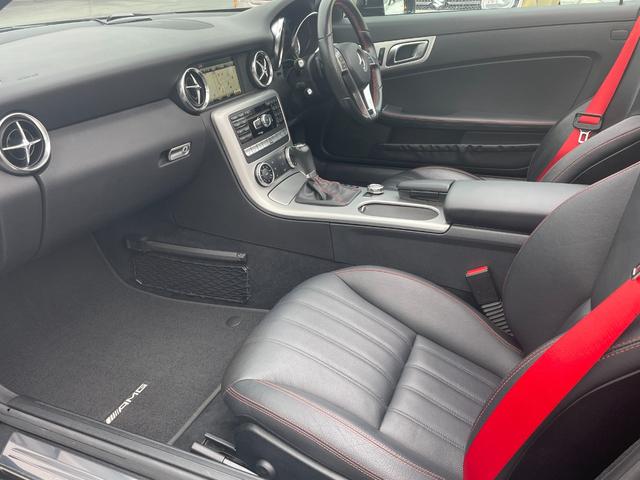 ＳＬＫ ＳＬＫ２００エクスクルーシブ　ＡＭＧスポーツＰＫＧ　レーダーセーフティ軽減ブレーキＡＣＣレーンキープＢＳＭマジックスカイルーフ　エアスカーフ　ＣｏｍｍａｎｄＨＤＤナビフルセグＴＶＢｌｕｅｔｏｏｔｈパークトロニック　キーレスゴー（5枚目）