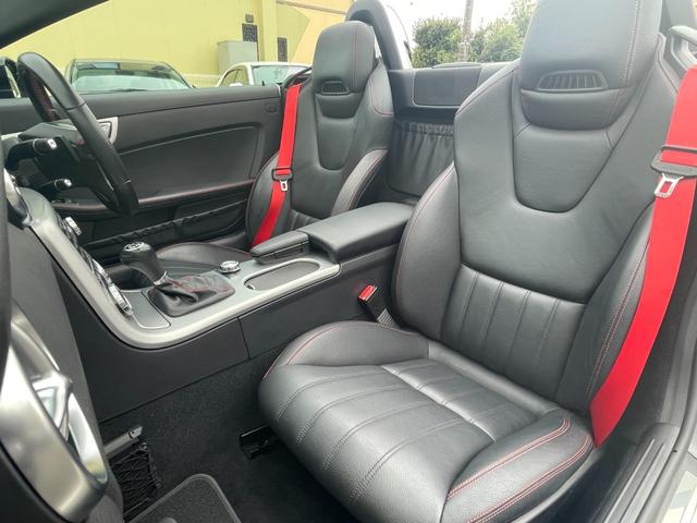 ＳＬＫ ＳＬＫ２００エクスクルーシブ　ＡＭＧスポーツＰＫＧ　レーダーセーフティ軽減ブレーキＡＣＣレーンキープＢＳＭマジックスカイルーフ　エアスカーフ　ＣｏｍｍａｎｄＨＤＤナビフルセグＴＶＢｌｕｅｔｏｏｔｈパークトロニック　キーレスゴー（6枚目）