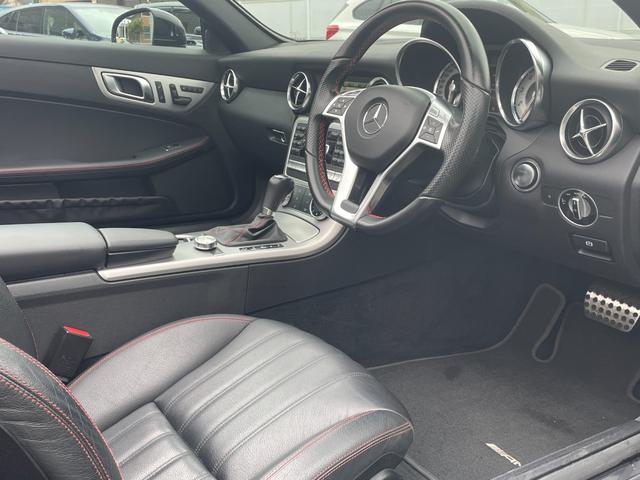 ＳＬＫ ＳＬＫ２００エクスクルーシブ　ＡＭＧスポーツＰＫＧ　レーダーセーフティ軽減ブレーキＡＣＣレーンキープＢＳＭマジックスカイルーフ　エアスカーフ　ＣｏｍｍａｎｄＨＤＤナビフルセグＴＶＢｌｕｅｔｏｏｔｈパークトロニック　キーレスゴー（8枚目）