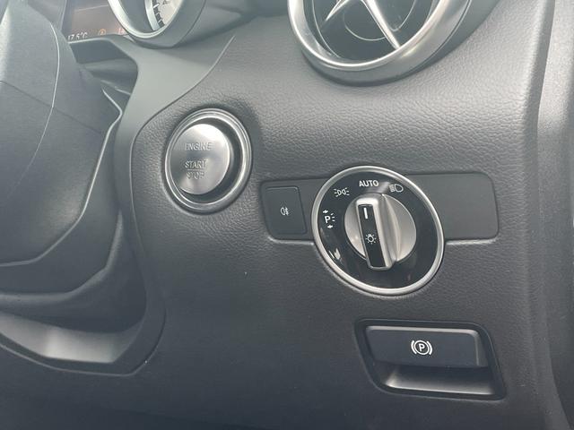 ＳＬＫ ＳＬＫ２００エクスクルーシブ　ＡＭＧスポーツＰＫＧ　レーダーセーフティ軽減ブレーキＡＣＣレーンキープＢＳＭマジックスカイルーフ　エアスカーフ　ＣｏｍｍａｎｄＨＤＤナビフルセグＴＶＢｌｕｅｔｏｏｔｈパークトロニック　キーレスゴー（17枚目）