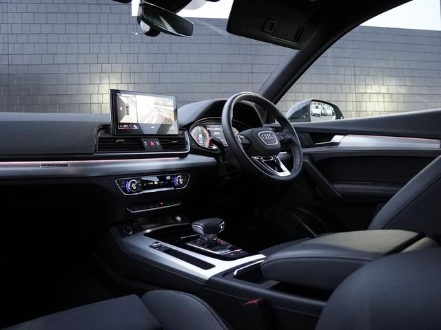 Ｑ５スポーツバック ４０ＴＤＩクワトロ　Ｓライン　ブラックスタイリングＰＫＧマトリクスＬＥＤヘッドライトＡｕｄｙプレセンスレーンアシストサイドアシストＭＭＩナビＢｌｕｅｔｏｏｔｈサラウンドカメラ３ＺＯＮＥエアコンバーチャルコクピット前後ドラレコ（6枚目）