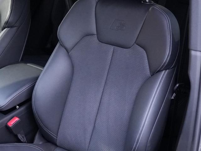 Ｑ５スポーツバック ４０ＴＤＩクワトロ　Ｓライン　ブラックスタイリングＰＫＧマトリクスＬＥＤヘッドライトＡｕｄｙプレセンスレーンアシストサイドアシストＭＭＩナビＢｌｕｅｔｏｏｔｈサラウンドカメラ３ＺＯＮＥエアコンバーチャルコクピット前後ドラレコ（7枚目）