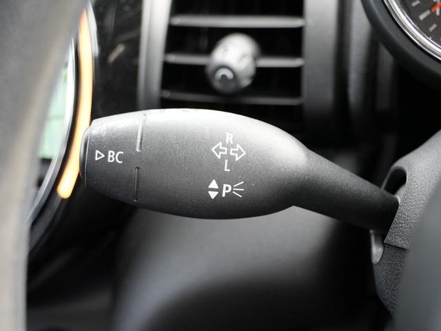 ＭＩＮＩ ヴィクトリア　特別仕様車　純正ナビＢｌｕｅｔｏｏｔｈ　ＬＥＤヘッドライト　ＬＥＤフォグランプ　アイドリングストップ　電動格納ミラー　ペッパーＰＫＧ　ルーフスポイラー　キーレス　ＥＴＣ（25枚目）