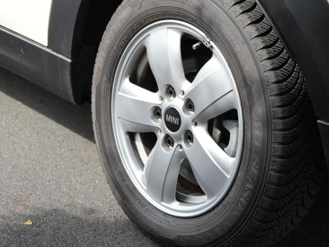 ＭＩＮＩ ヴィクトリア　特別仕様車　純正ナビＢｌｕｅｔｏｏｔｈ　ＬＥＤヘッドライト　ＬＥＤフォグランプ　アイドリングストップ　電動格納ミラー　ペッパーＰＫＧ　ルーフスポイラー　キーレス　ＥＴＣ（50枚目）