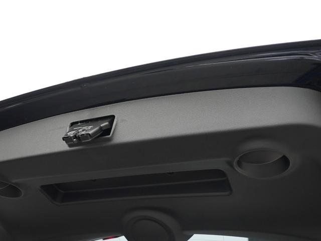 ＭＩＮＩ クーパーＤ　クラシック・トリム　クラシックトリムインテリジェントセーフティ衝突軽減ブレーキ　ディスプレイオーディオＣａｒｐｌａｙ対応ＭＩＮＩＡｐｐ対応バックカメラハーフレザーシートＭＩＮＩドライビングＭＯＤＥコンフォートアクセス（17枚目）