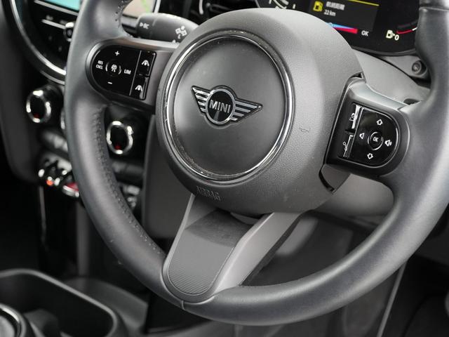 ＭＩＮＩ クーパーＤ　クラシック・トリム　クラシックトリムインテリジェントセーフティ衝突軽減ブレーキ　ディスプレイオーディオＣａｒｐｌａｙ対応ＭＩＮＩＡｐｐ対応バックカメラハーフレザーシートＭＩＮＩドライビングＭＯＤＥコンフォートアクセス（23枚目）