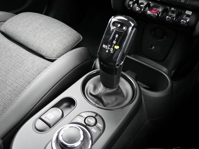 ＭＩＮＩ クーパーＤ　クラシック・トリム　クラシックトリムインテリジェントセーフティ衝突軽減ブレーキ　ディスプレイオーディオＣａｒｐｌａｙ対応ＭＩＮＩＡｐｐ対応バックカメラハーフレザーシートＭＩＮＩドライビングＭＯＤＥコンフォートアクセス（37枚目）