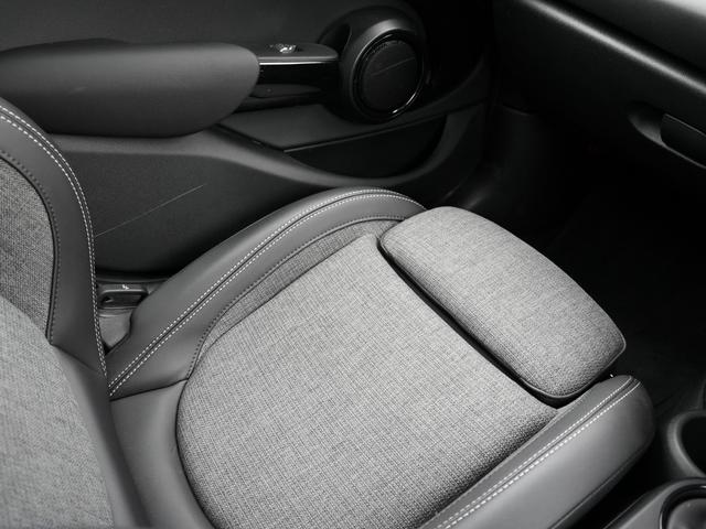 ＭＩＮＩ クーパーＤ　クラシック・トリム　クラシックトリムインテリジェントセーフティ衝突軽減ブレーキ　ディスプレイオーディオＣａｒｐｌａｙ対応ＭＩＮＩＡｐｐ対応バックカメラハーフレザーシートＭＩＮＩドライビングＭＯＤＥコンフォートアクセス（46枚目）