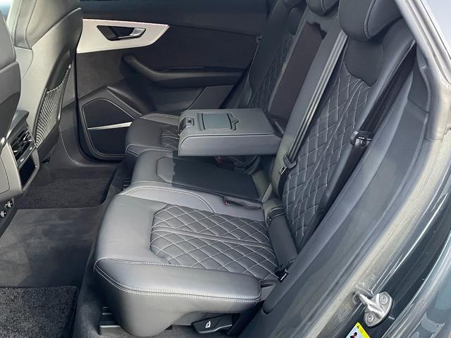 Q8 55TFSIクワトロ Sライン Slineplusパッケージシートベンチレーションマッサージ エクステンデッドレザーパッケージ コンフォートアシスタンスパッケージブラック/ロックグレーステッチ バルコナレザーBang&Olufsen(16枚目)