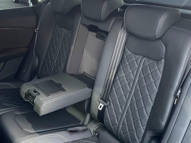 Q8 55TFSIクワトロ Sライン Slineplusパッケージシートベンチレーションマッサージ エクステンデッドレザーパッケージ コンフォートアシスタンスパッケージブラック/ロックグレーステッチ バルコナレザーBang&Olufsen(17枚目)