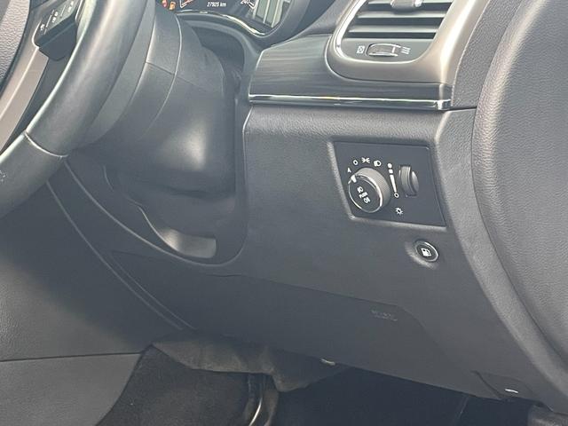 ジープ・グランドチェロキー リミテッド SRT8エンジンフード UconnectナビフルセグTVCarplayBluetoothブラックレザーシートベンチレーションシートヒーターサイドステップ20インチメッキアルミ前後ドライブレコーダー(19枚目)