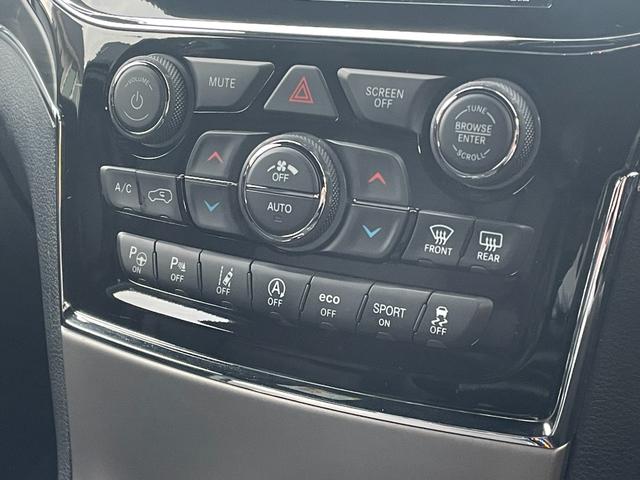 ジープ・グランドチェロキー リミテッド SRT8エンジンフード UconnectナビフルセグTVCarplayBluetoothブラックレザーシートベンチレーションシートヒーターサイドステップ20インチメッキアルミ前後ドライブレコーダー(24枚目)