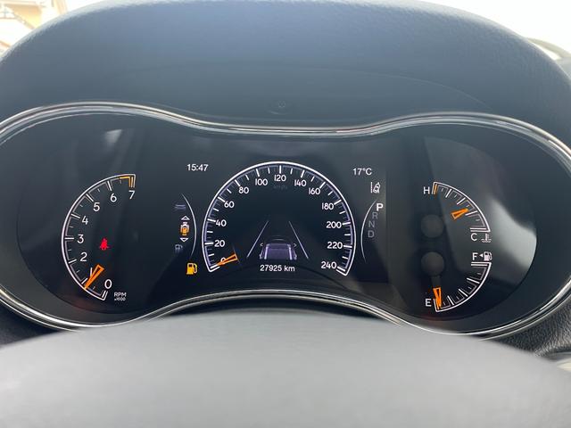 ジープ・グランドチェロキー リミテッド SRT8エンジンフード UconnectナビフルセグTVCarplayBluetoothブラックレザーシートベンチレーションシートヒーターサイドステップ20インチメッキアルミ前後ドライブレコーダー(31枚目)