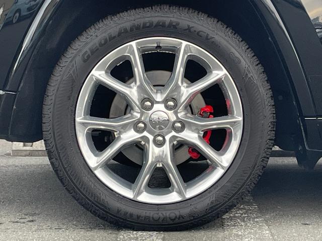 ジープ・グランドチェロキー リミテッド SRT8エンジンフード UconnectナビフルセグTVCarplayBluetoothブラックレザーシートベンチレーションシートヒーターサイドステップ20インチメッキアルミ前後ドライブレコーダー(49枚目)