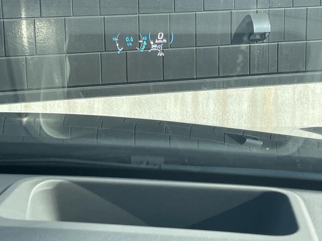 輸入車ディーラー採用のドライブレコーダーもお選び頂けます。万が一の事故の際のお守りとしていかがでしょうか？その他、様々なオプションもご用意しております。