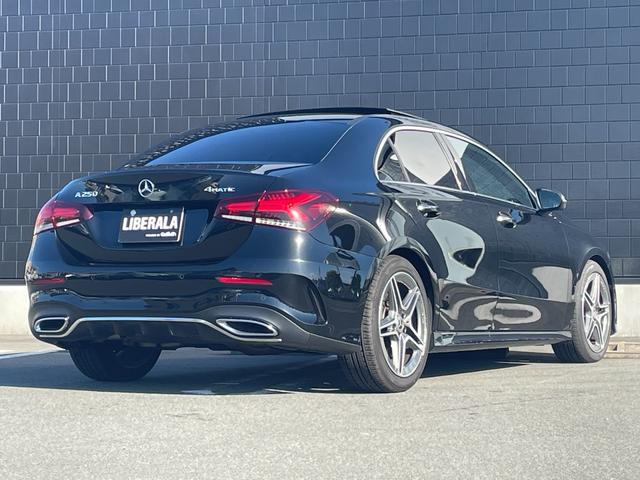 ＬＩＢＥＲＡＬＡではまず最初にコレクションボックスからお好みのコーヒーをお選びいただきます。お選びいただいたコーヒーにあわせて、担当のコーディネーターがプレミアムカーを提案いたします。